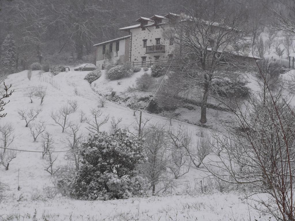 Hotel Casa Rural Madariaga Artea Esterno foto